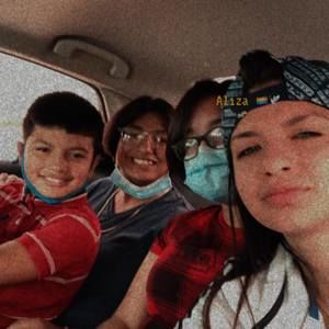 Meet your Posher, Aliza